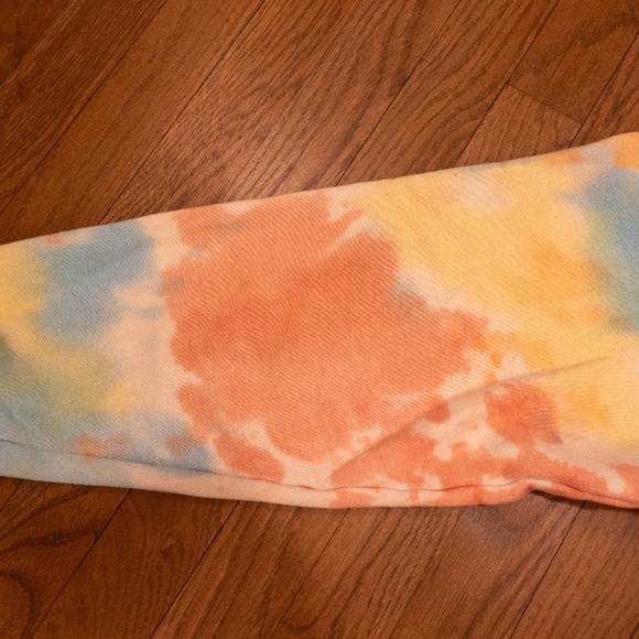 Yitai Tie Dye Sweatshirt - Picture 7 of 10